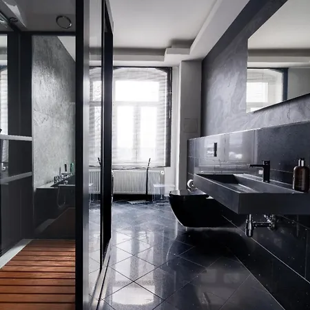 Apartmenthaus In Der Delitzscher Str In Halle-saale Nähe Hauptbahnhof *