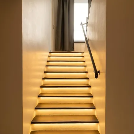 Apartmenthaus In Der Delitzscher Str In Halle-saale Nähe Hauptbahnhof *