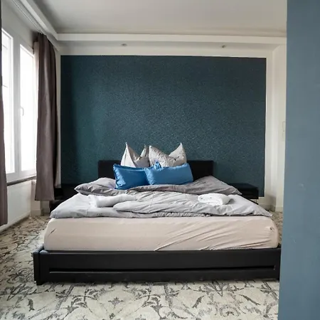 Apartmenthaus In Der Delitzscher Str In Halle-saale Nähe Hauptbahnhof Aparthotel *