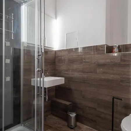 Aparthotel Apartmenthaus In Der Delitzscher Str In Halle-saale Nähe Hauptbahnhof