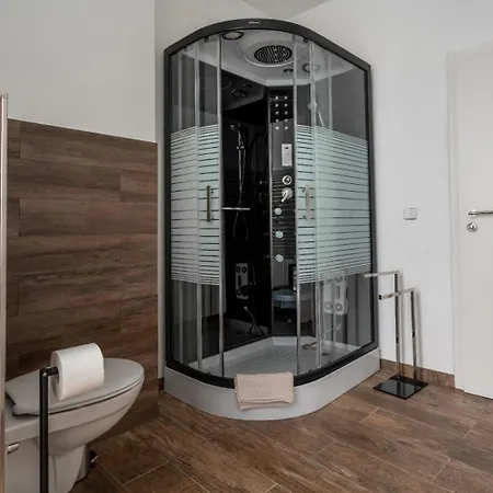 Aparthotel Apartmenthaus In Der Delitzscher Str In Halle-saale Nähe Hauptbahnhof *