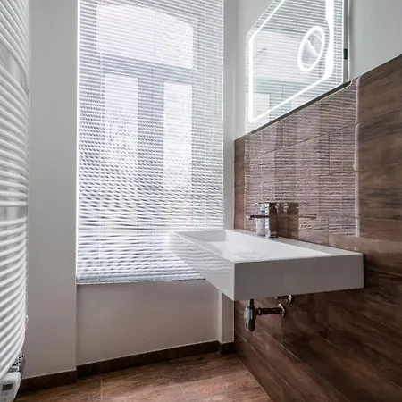 Apartmenthaus In Der Delitzscher Str In Halle-saale Nähe Hauptbahnhof Halle (Saale)