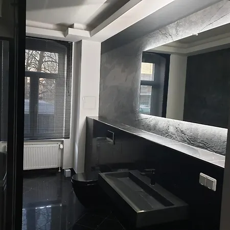 Apartmenthaus In Der Delitzscher Str In Halle-saale Nähe Hauptbahnhof Aparthotel *