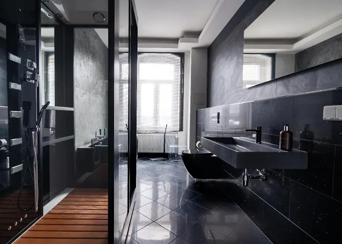 Apartmenthaus In Der Delitzscher Str In Halle-saale Naehe Hauptbahnhof *