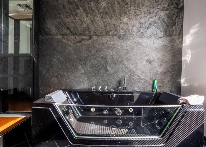 Lägenhetshotell Apartmenthaus In Der Delitzscher Str In Halle-saale Naehe Hauptbahnhof