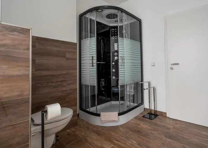 Lägenhetshotell Apartmenthaus In Der Delitzscher Str In Halle-saale Naehe Hauptbahnhof *