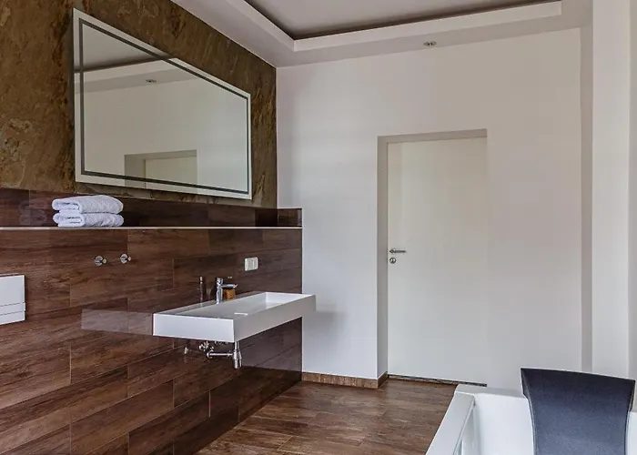 Lägenhetshotell Apartmenthaus In Der Delitzscher Str In Halle-saale Naehe Hauptbahnhof *