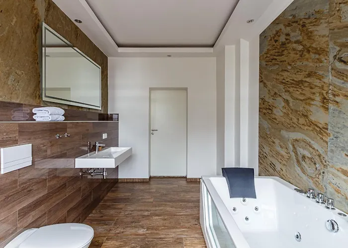 Apartmenthaus In Der Delitzscher Str In Halle-saale Naehe Hauptbahnhof *