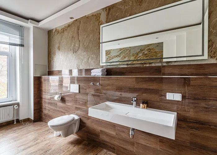 Apartmenthaus In Der Delitzscher Str In Halle-saale Naehe Hauptbahnhof Lägenhetshotell *