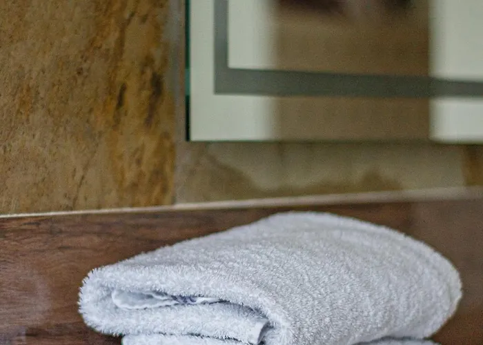 Apartmenthaus In Der Delitzscher Str In Halle-saale Naehe Hauptbahnhof Halle (Saale)